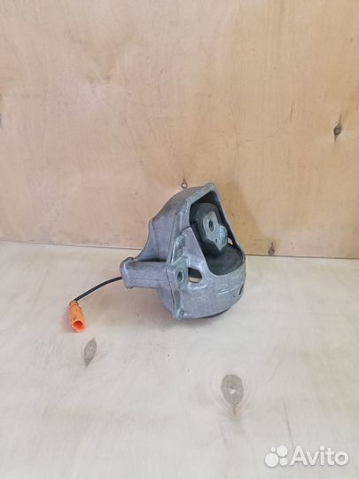 Подушка двигателя Audi Q5 8R