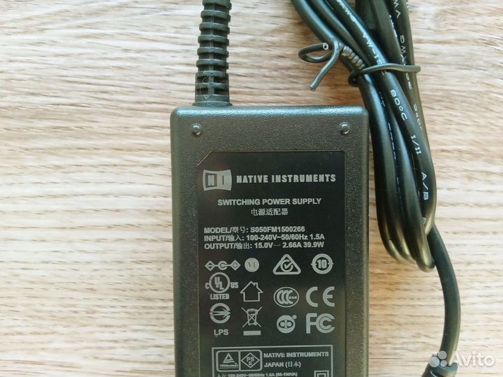 Адаптер питания Traktor Kontrol S2 MK1 NI