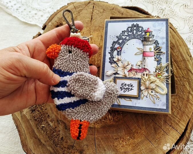 Брелок-обвес чайка, ковровая вышивка (punch needl)