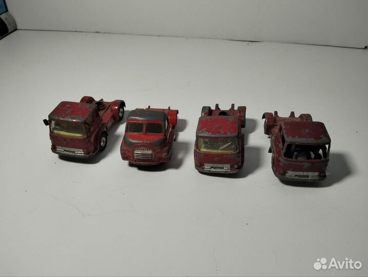 Корги тягачи,corgi toys