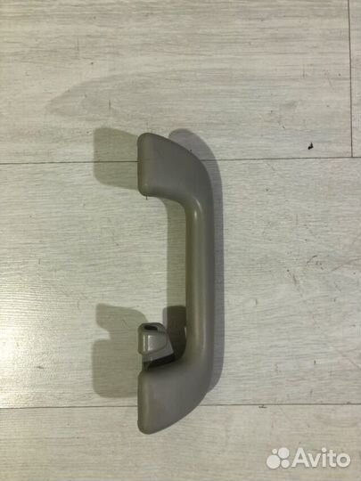 Ручка потолка toyota corolla E150 1.6 мт седан