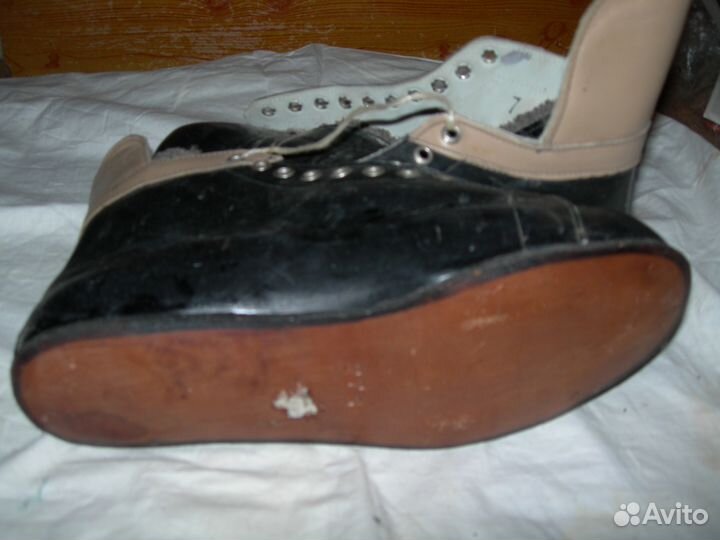 Ботинки для коньков