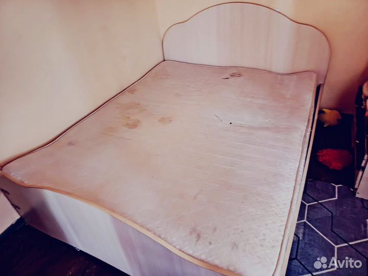 Мебель для спальни бу