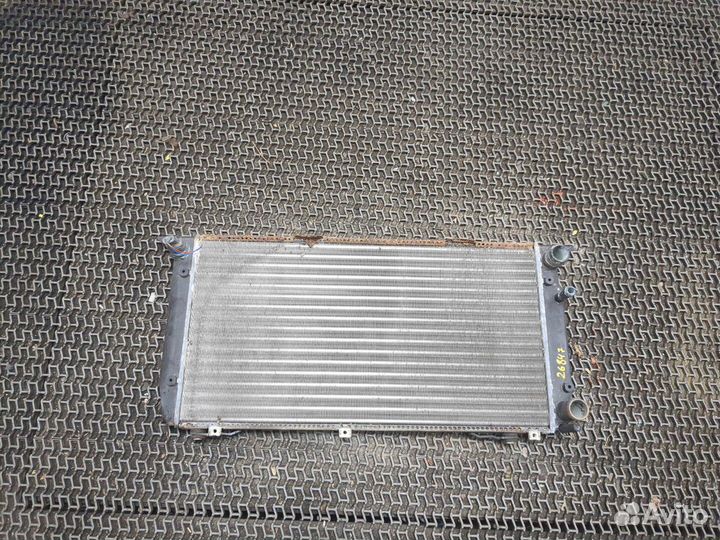 Радиатор охлаждения двигателя Audi 80 (B4), 1991