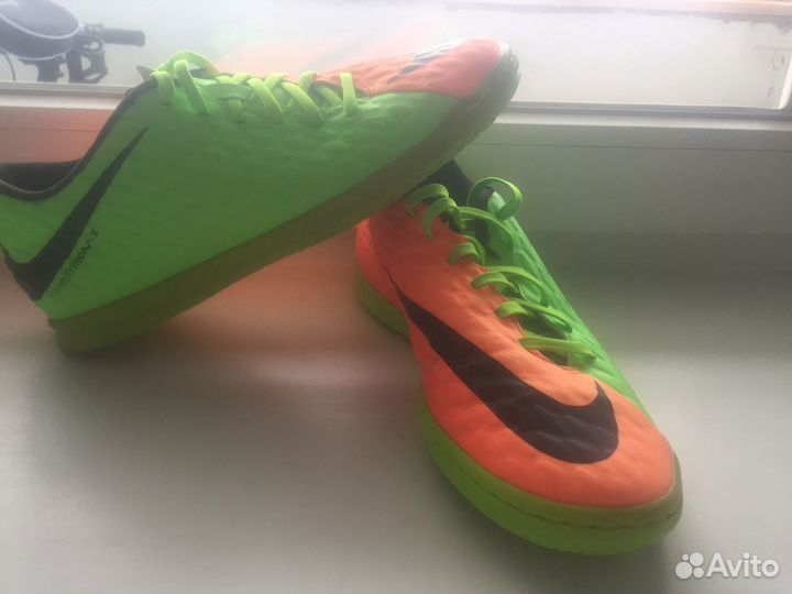 Продам Бутсы футзальные Nike HyperVenomX Phelon II