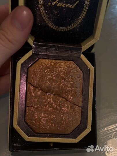 Too faced хайлайтер