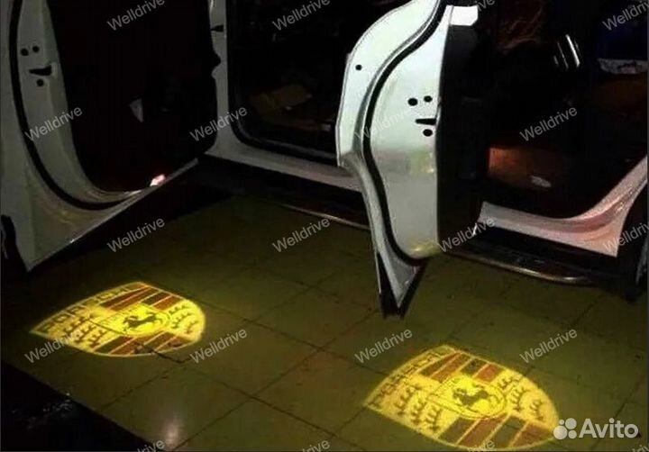 Проекция в двери с лого Porsche Cayenne 955 957