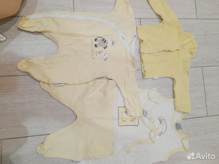 Одежда для новорожденных пакетом 56 размер