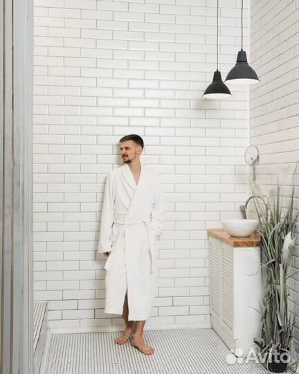 Махровый халат белый