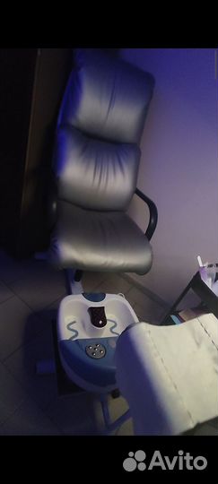 Педикюрное кресло трон