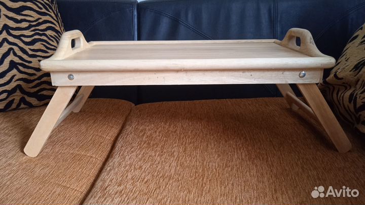 Столик для завтрака