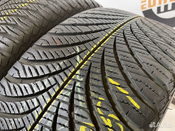 Goodyear Vector 4Seasons Gen-2 235/55 R17