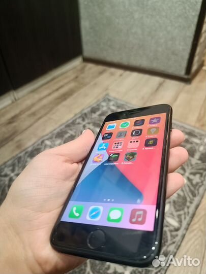 iPhone 7, 32 ГБ