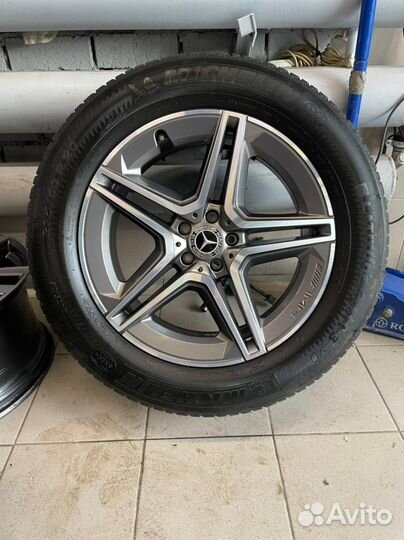 Комплект колес mersedes AMG лето 275/50 R20