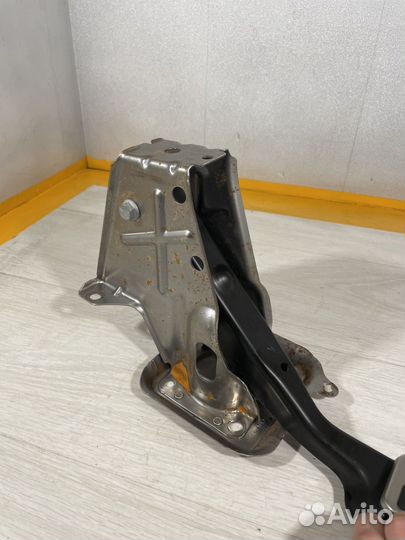 Педаль тормоза VW Passat cc