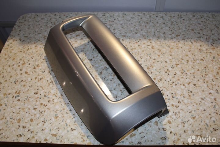 Накладка на стоп правый Nissan elgrand e51