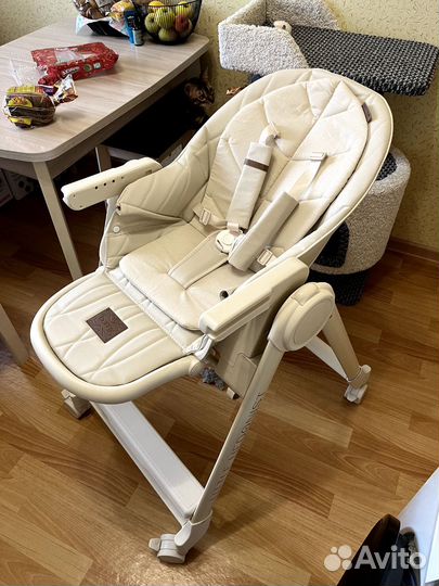 Стульчик для кормления Happy Baby Berny Lux New