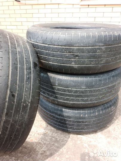 Goodyear EfficientGrip SUV 4x4 215/60 R17