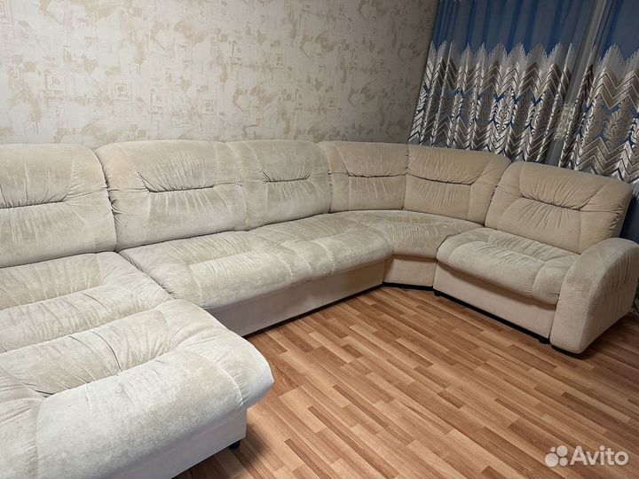 Продается диван угловой б/у