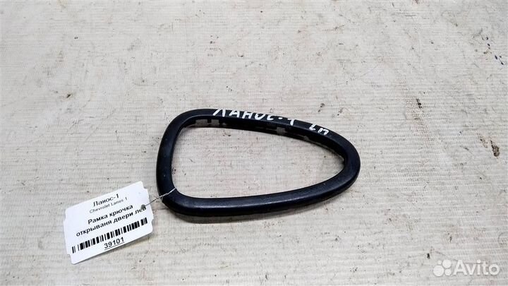 Рамка крючка открываня двери левой Chevrolet Lano