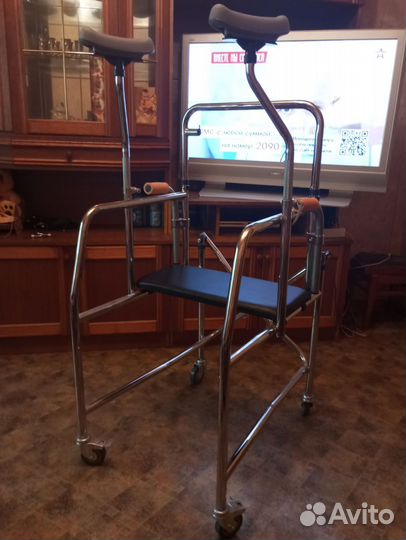 Ходунки для взрослых на колесах