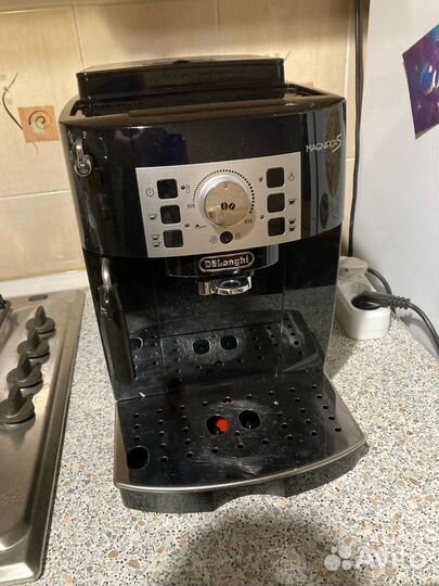 Кофемашина Delonghi Magnifica Ecam 22.110.B