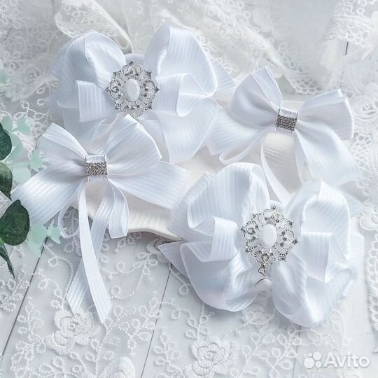 Белые бантики для девочек ручной работы