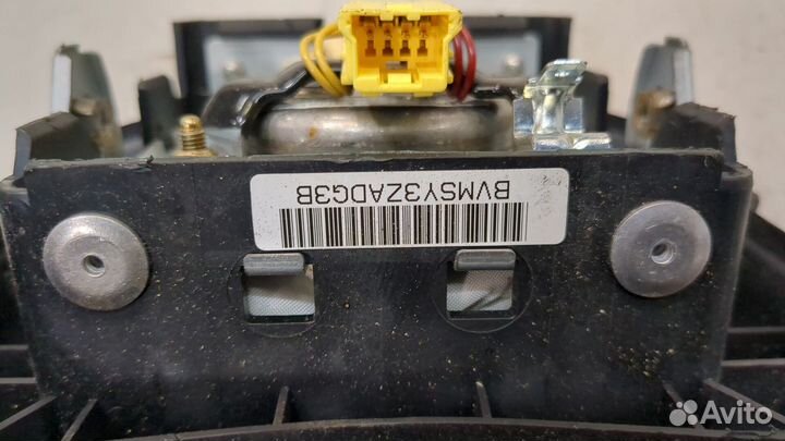 Подушка безопасности водителя Mitsubishi Grandis