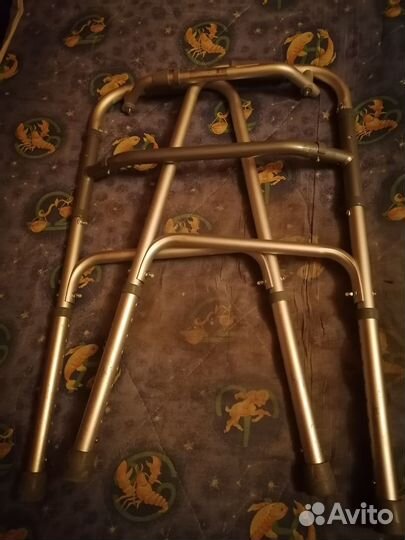 Ходунки для взрослых шагающие