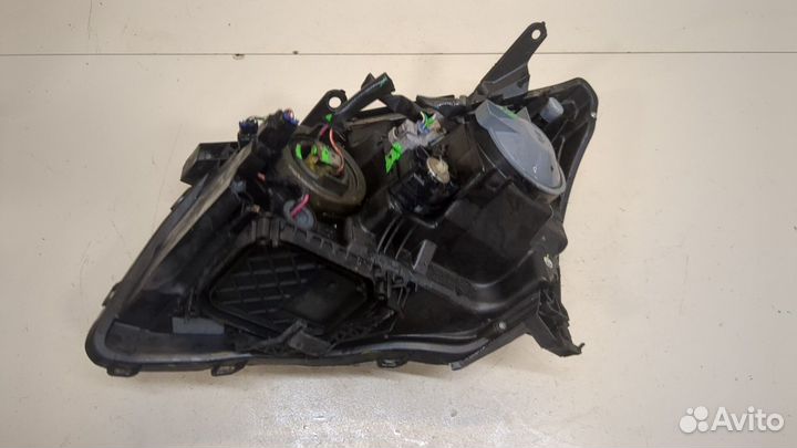 Фара (передняя) Toyota Avensis 2, 2006