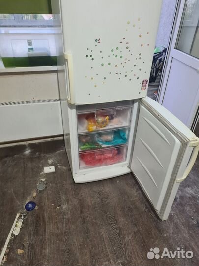 Холодильник lg