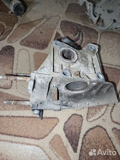 Блок помпы Peugeot