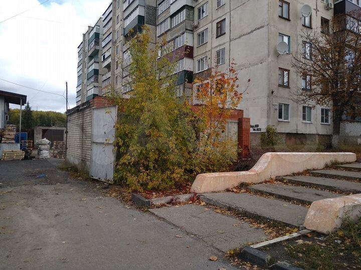 Гараж, > 30 м²