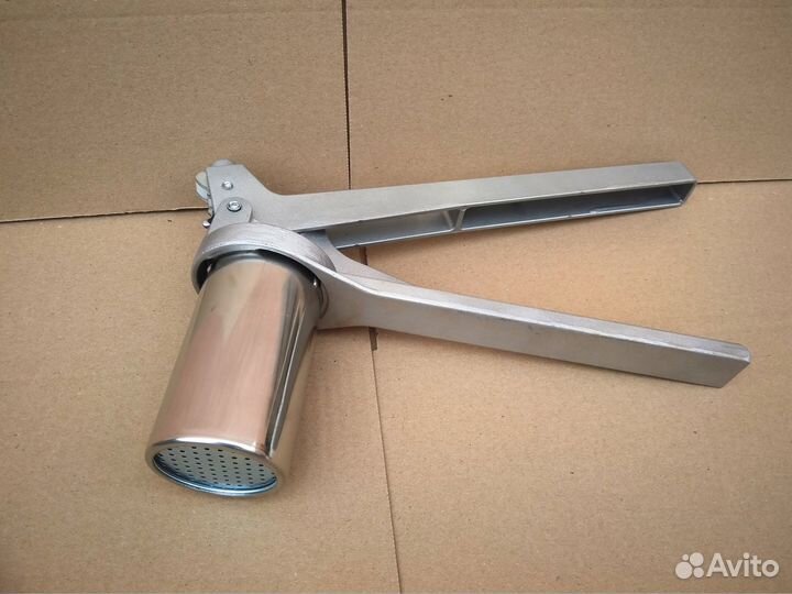 Пресс ручной для лапши, фруктов