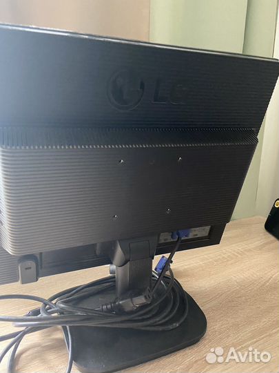 Монитор LG