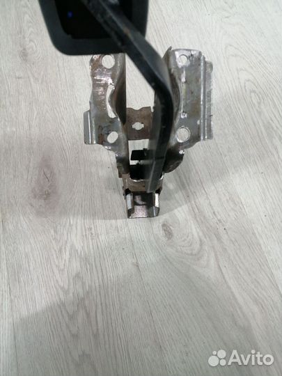 Педаль тормоза Renault sandero stepway 2