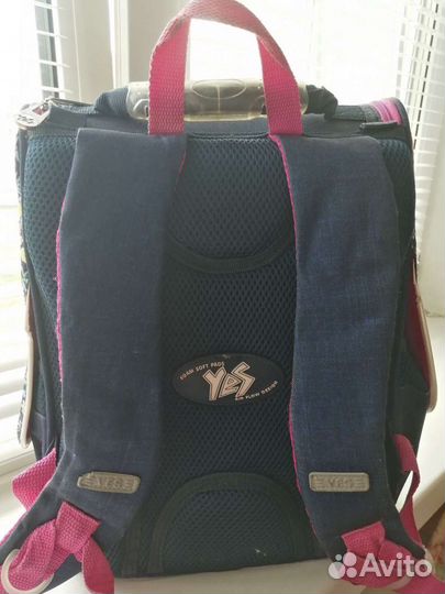 Рюкзак школьный