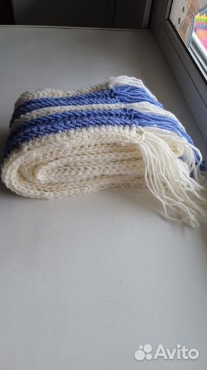 Вязаный шарф ручной работы