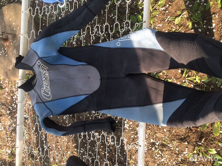 Гидрокостюм и ботинки для подводной охоты