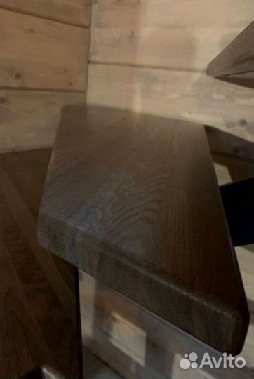 Металлические лестницы с поворотом