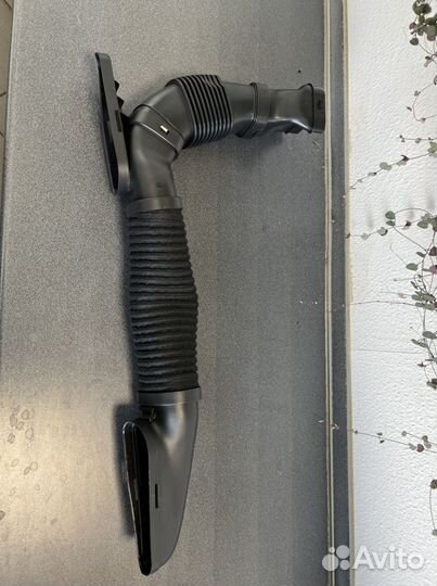 Патрубок воздухозаборника воздушного фильтра М274