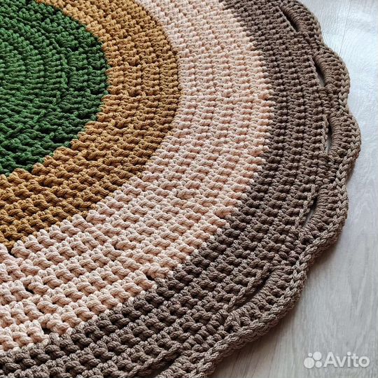 Коврик вязаный