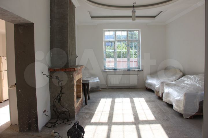 Дом 247 м² на участке 6 сот.