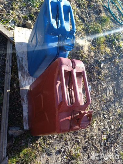 Канистры металлические 20 литров