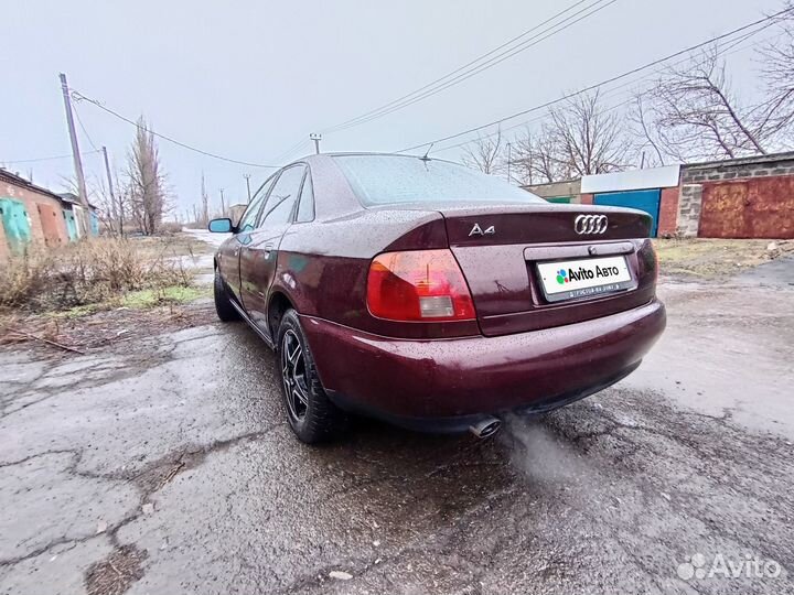 Audi A4 1.6 МТ, 1998, 285 316 км