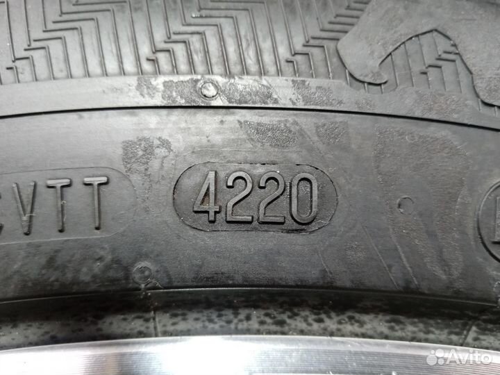 Gislaved Nord Frost 200 SUV 235/55 R19