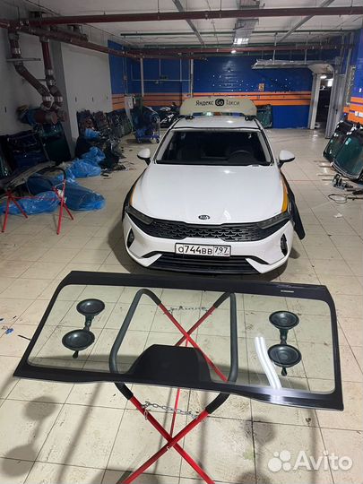 Лобовое стекло Kia k5 Киа к5