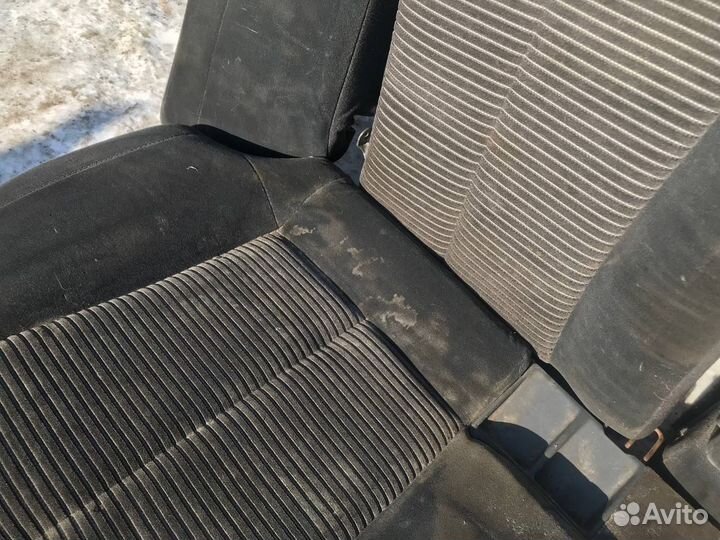 Заднее сиденье