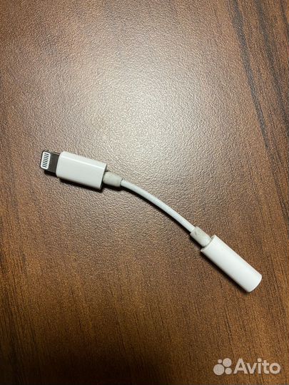 Переходник оригинальный lightning 3,5 jack