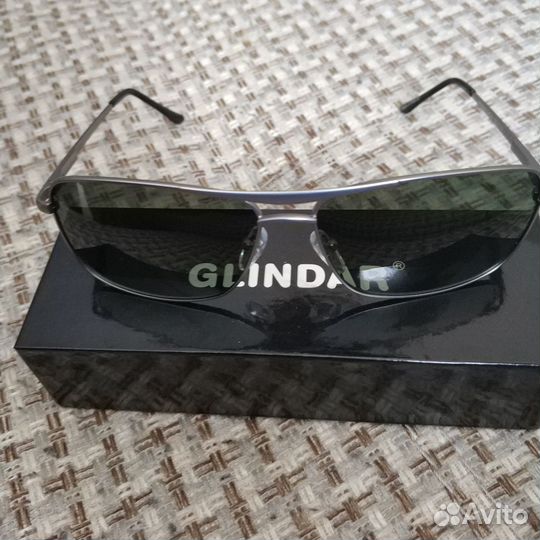 Солнцезащитные очки мужские